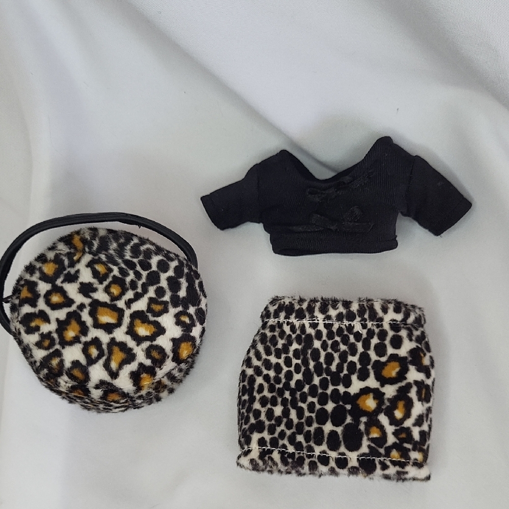 Chic Leopard Print Doll Outfit with Black Top